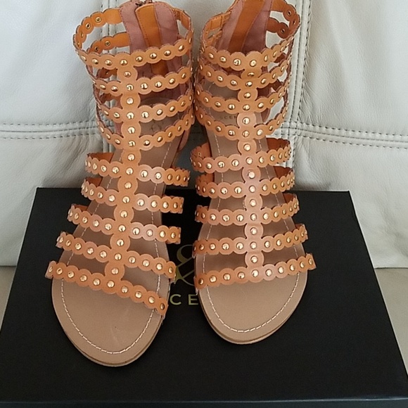 Sandals - Picture 5 of 5